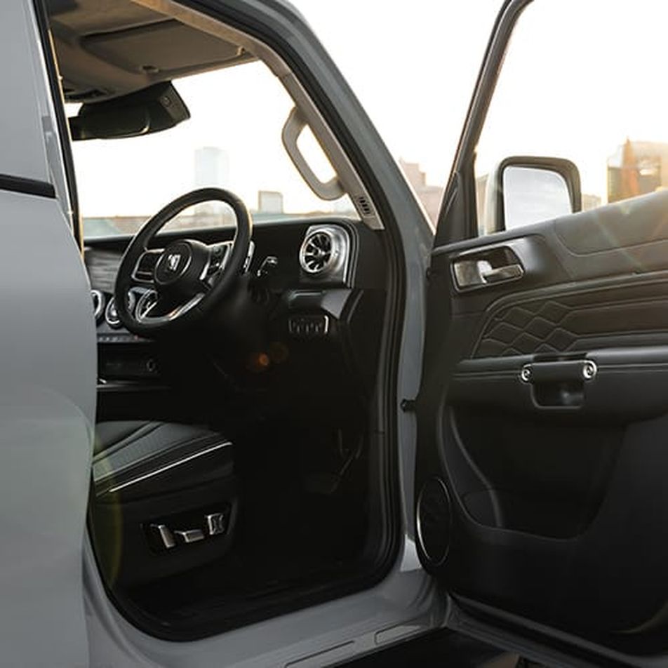 Tank 300 PHEV — Interior